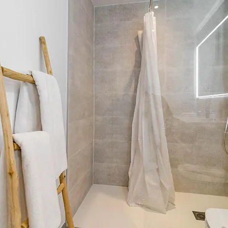 Lmea20a - Luxury - Pool View & Walk To Apartment *