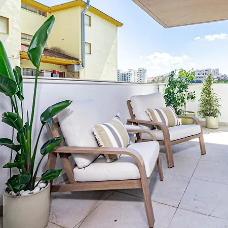 Lmea20a - Luxury - Pool View & Walk To Estepona
